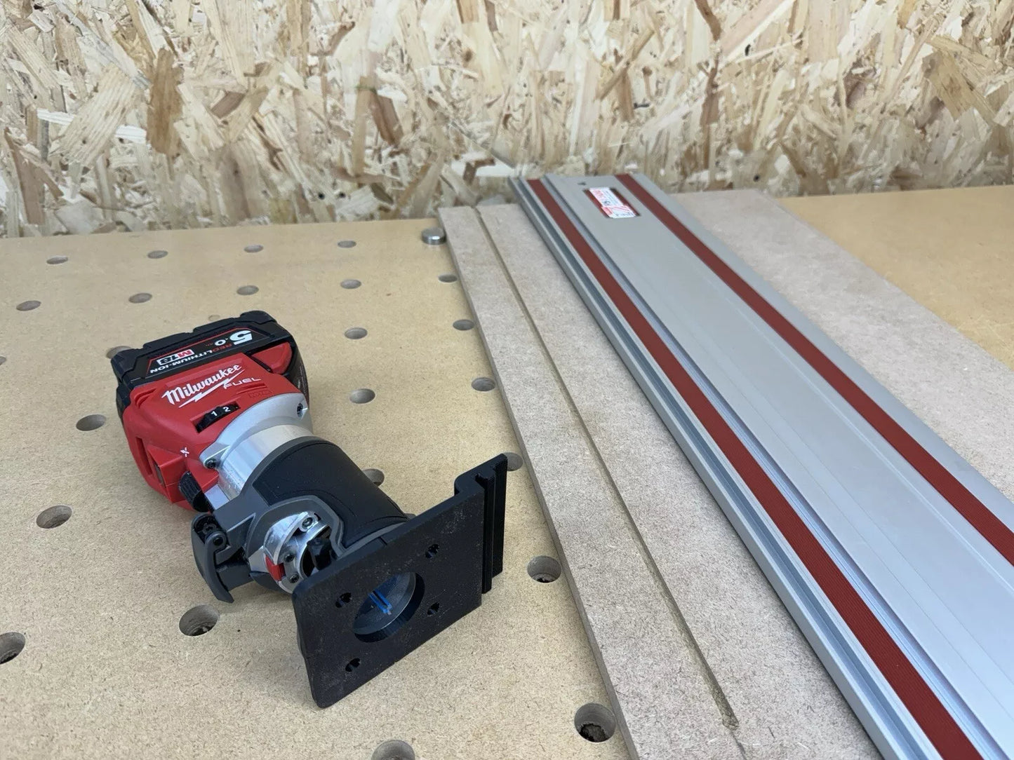 Milwaukee M18 FUEL 1/4" Trim Router Guide Rail Adaptor for Holzman Guide Rail