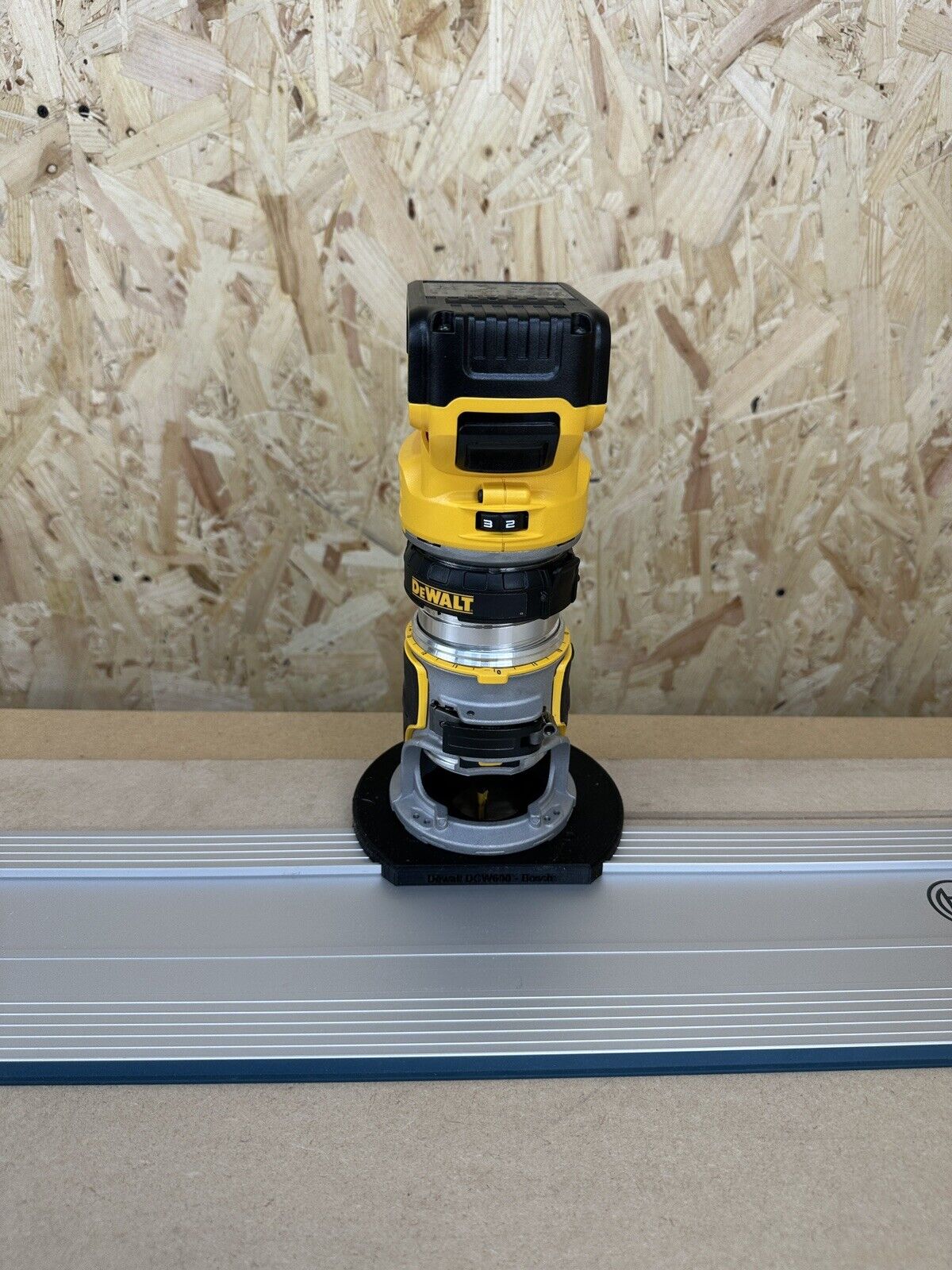Dewalt Cordless Router Plunge Base Guide Rail Adapter to Bosch Saw Track