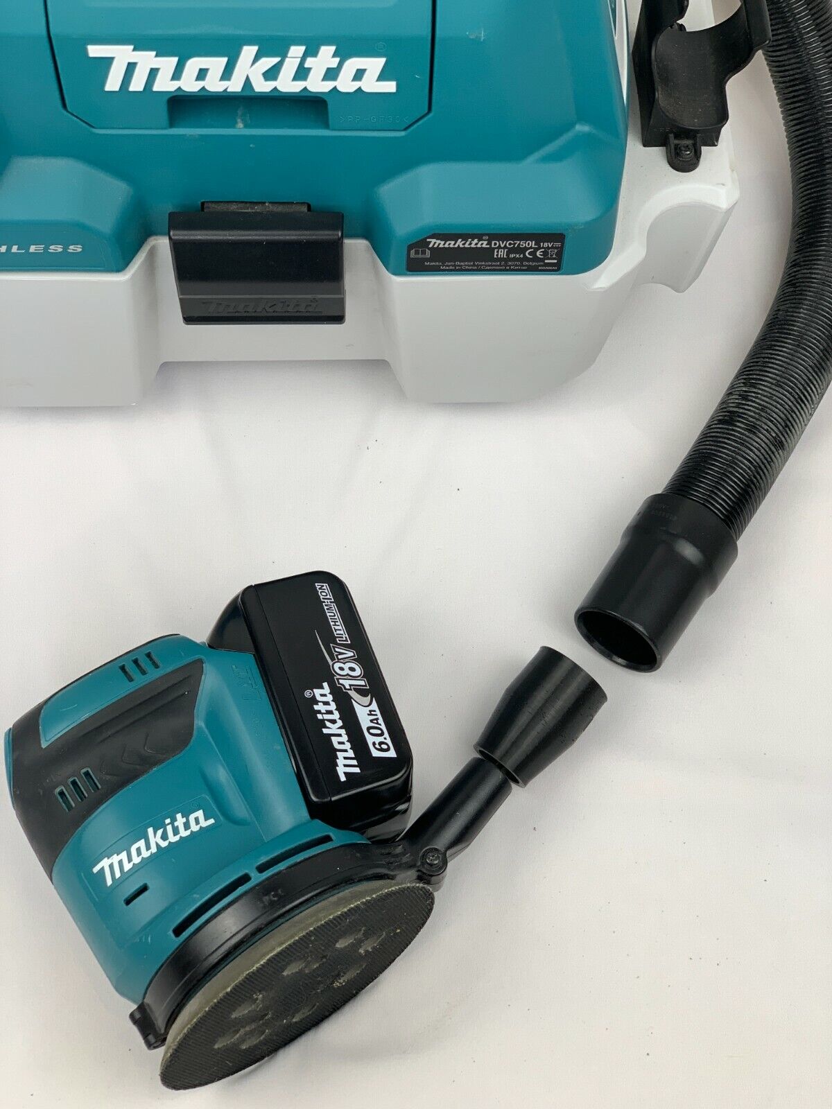 Makita DVC750L vacuum extractor hose adaptor to Makita DBO180 Sander