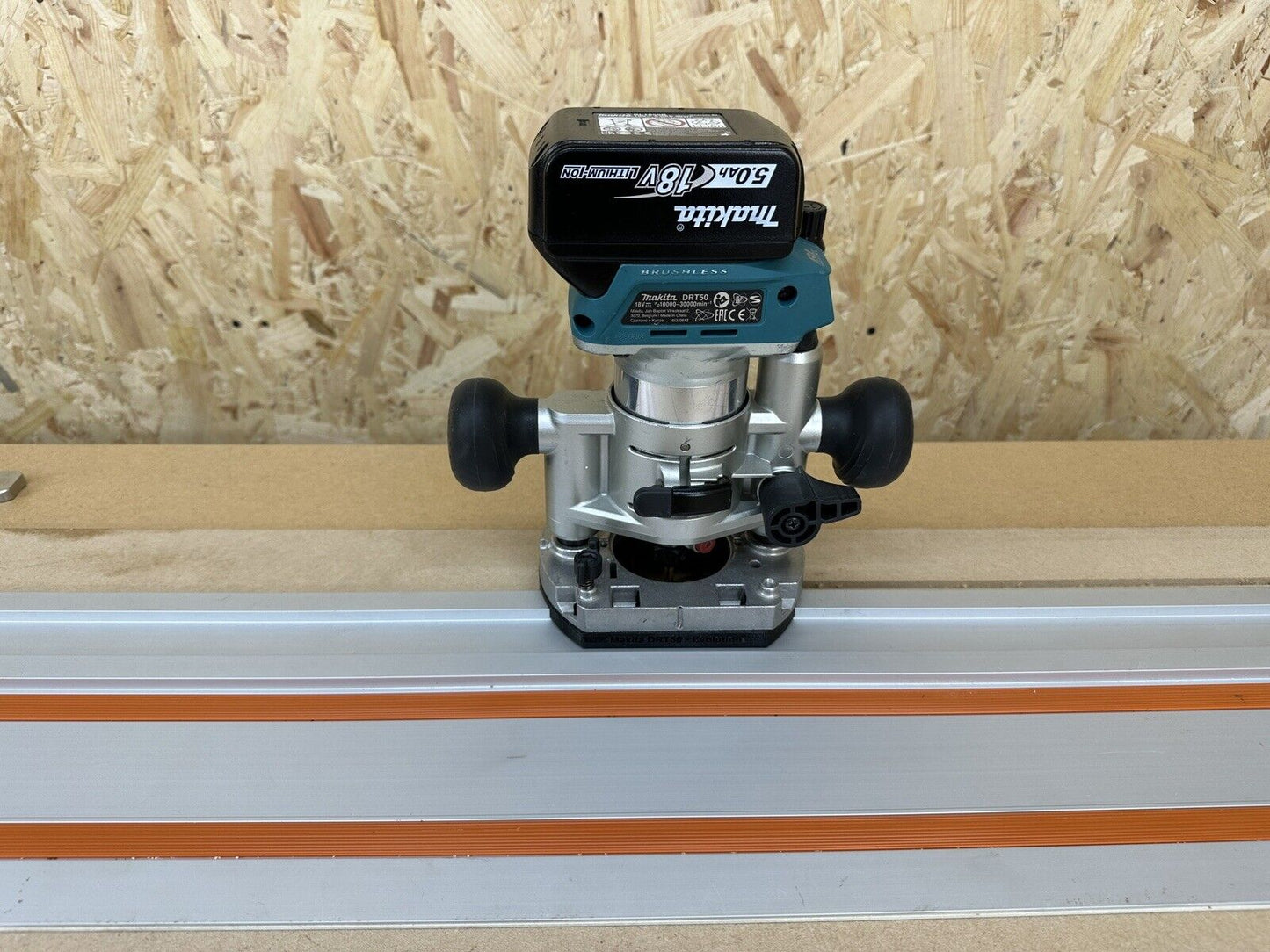 Makita Router Plunge Base Guide Adaptor to Evolution Saw Track