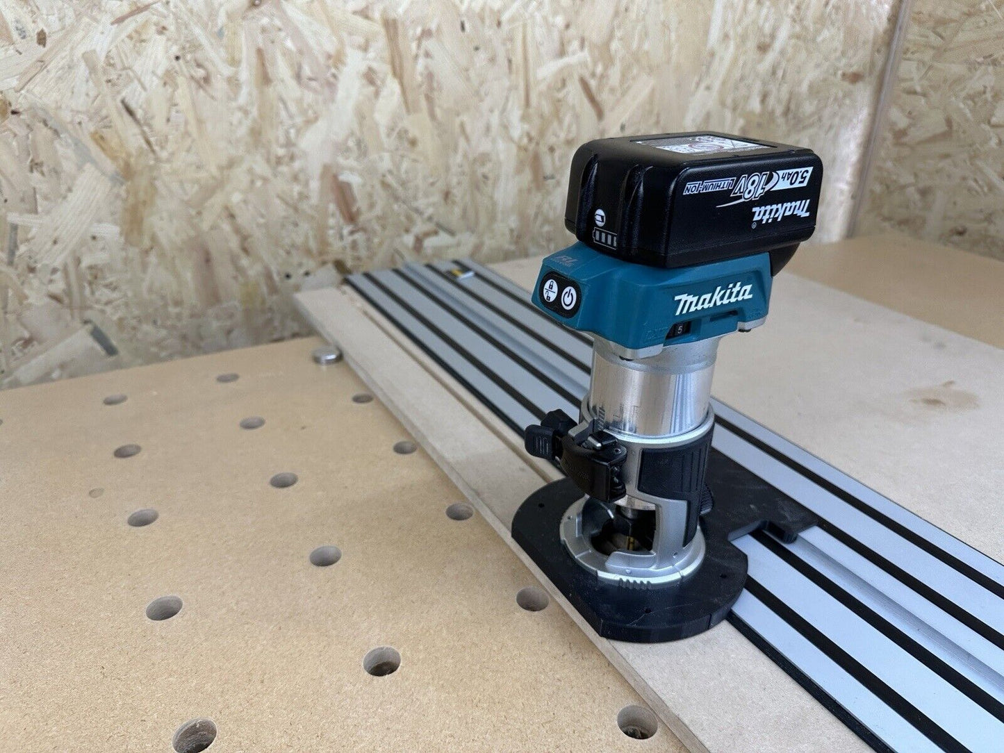 Makita Router DRT50 Plunge Base Guide Rail Adapter Adaptor to Dewalt Guide Rail