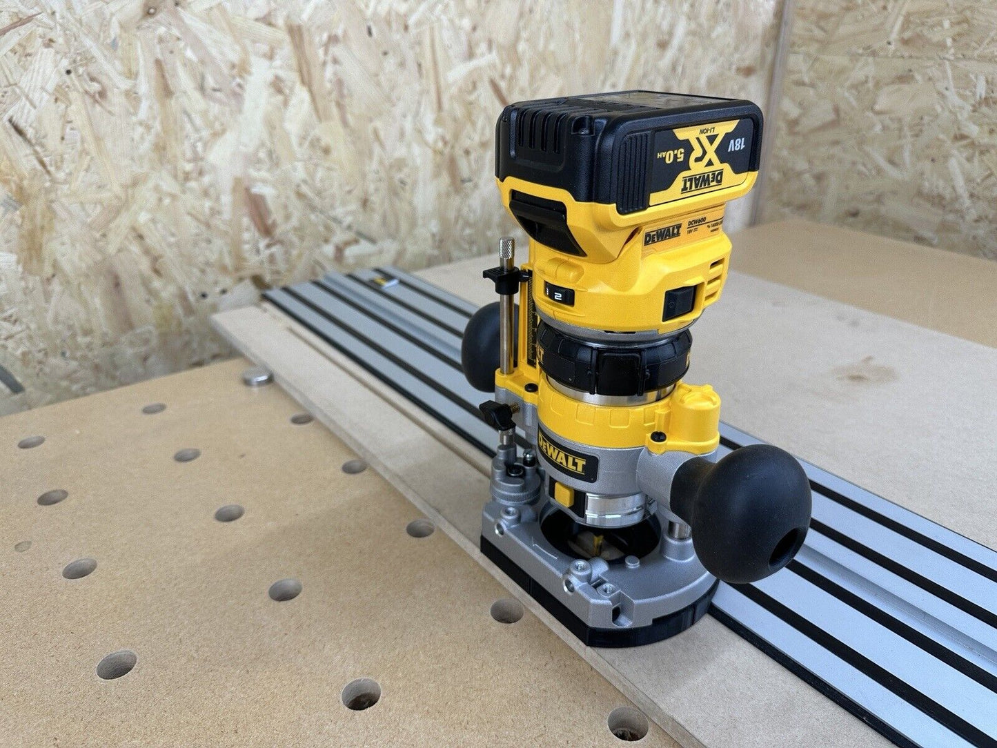 Dewalt Cordless Router Plunge Base Guide Rail Adapter to Dewalt Guide Rail