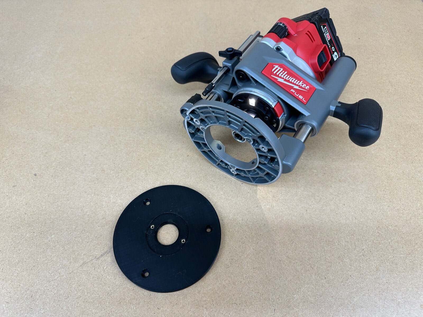 Milwaukee M18 1/2 FUEL 12MM ROUTER Guide Bush adaptor SUB BASE PLATE ...