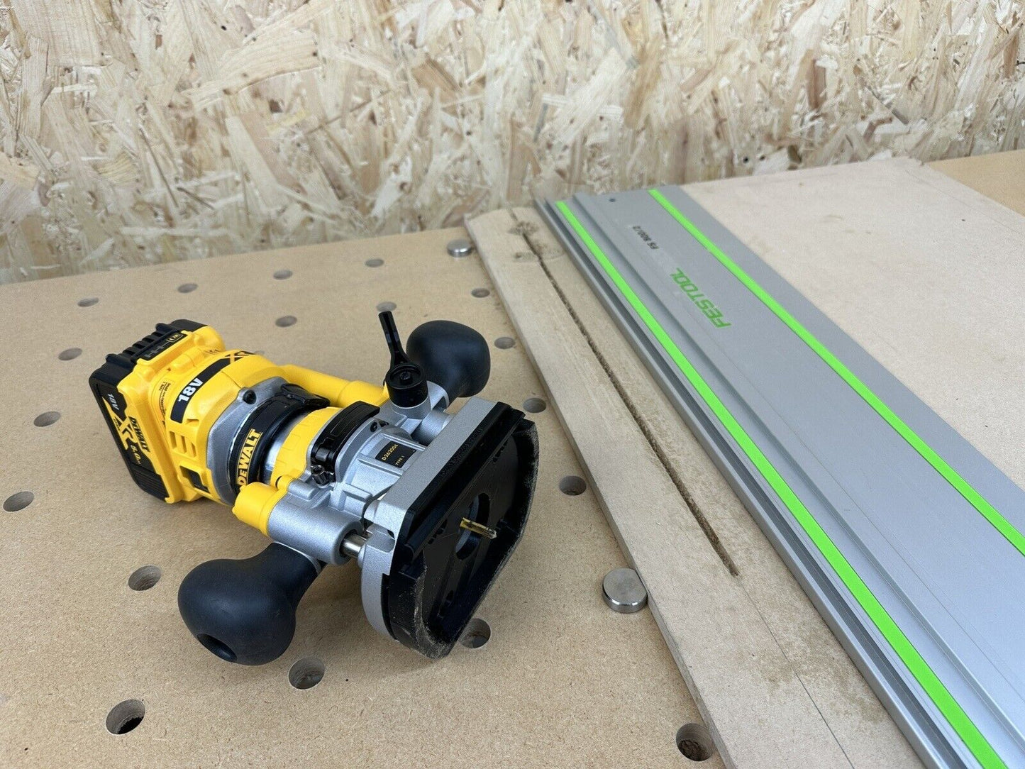 Dewalt Cordless Router Plunge Base Guide Rail Adapter to Festool Guide Rail