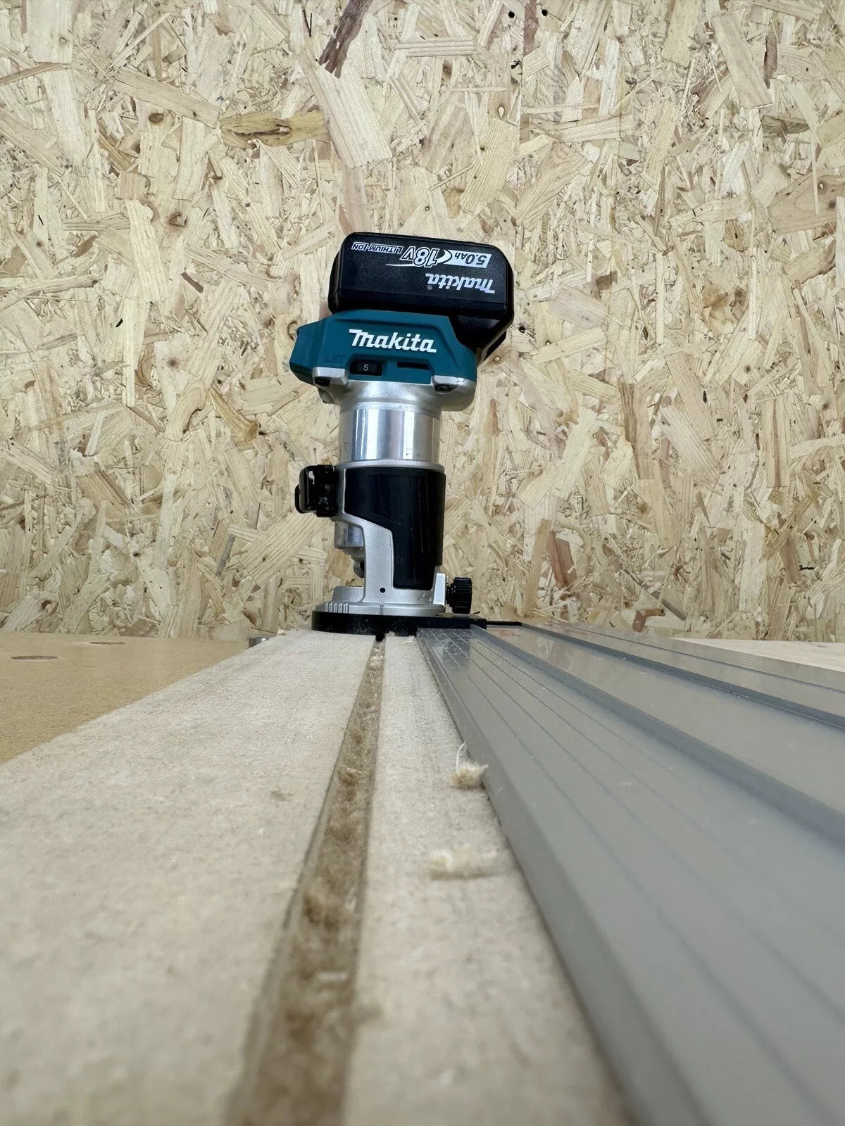 Brushless Router Guide Makita DRT50 Li-Ion LXT Brushless Router Trimmer Router Guide Rail Ada ...