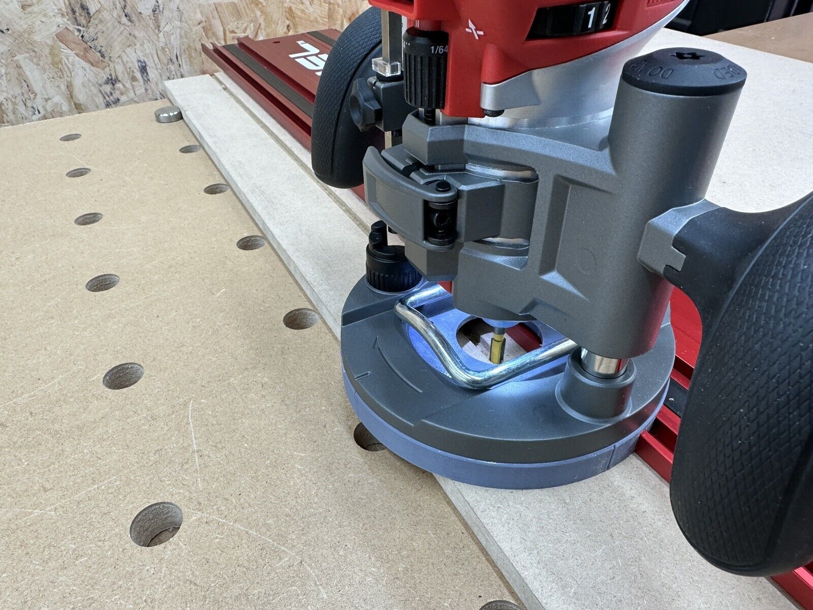 Milwaukee M18 Plunge RouterGuide Rail Adaptor to Milwaukee Guide Rail ...