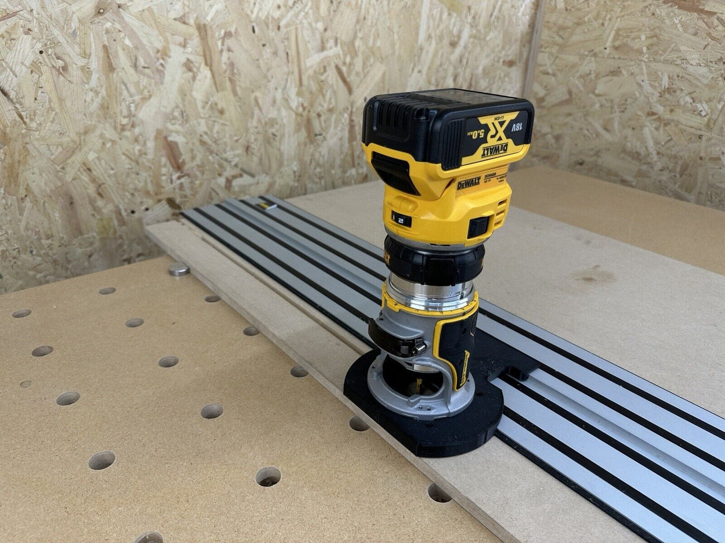 Dewalt Cordless Router Plunge Base Guide Rail Adapter to Dewalt Guide Rail