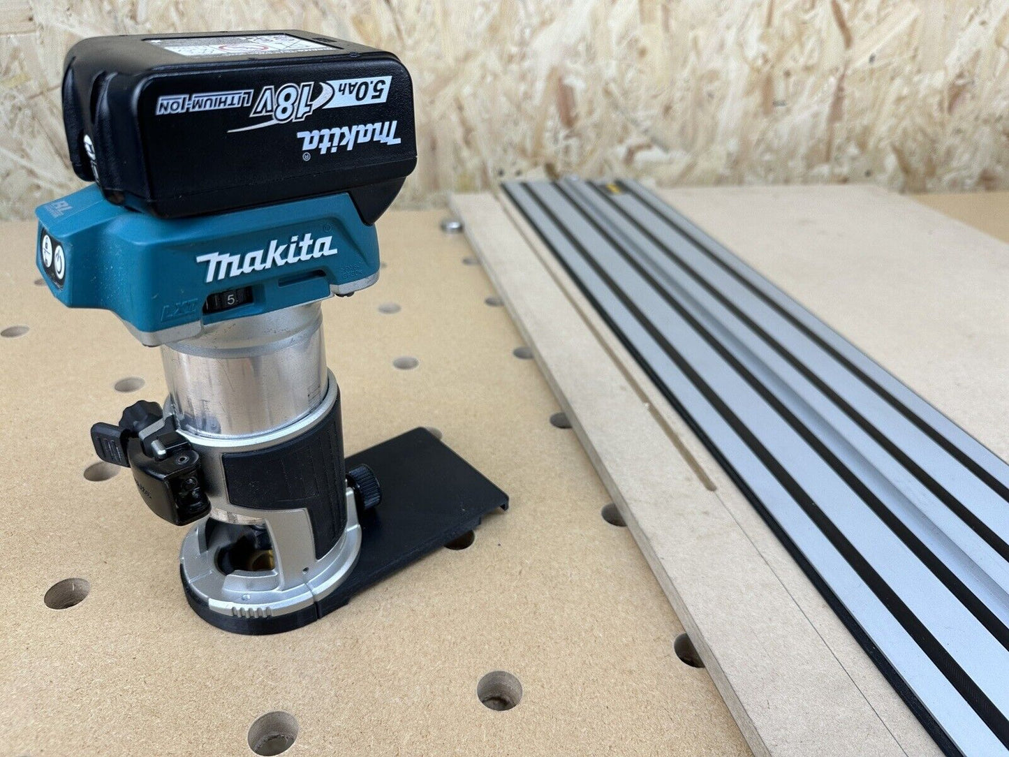 Makita DRT50 Trimmer 1/4 Router Guide Rail Adaptor To Dewalt Guide Rail