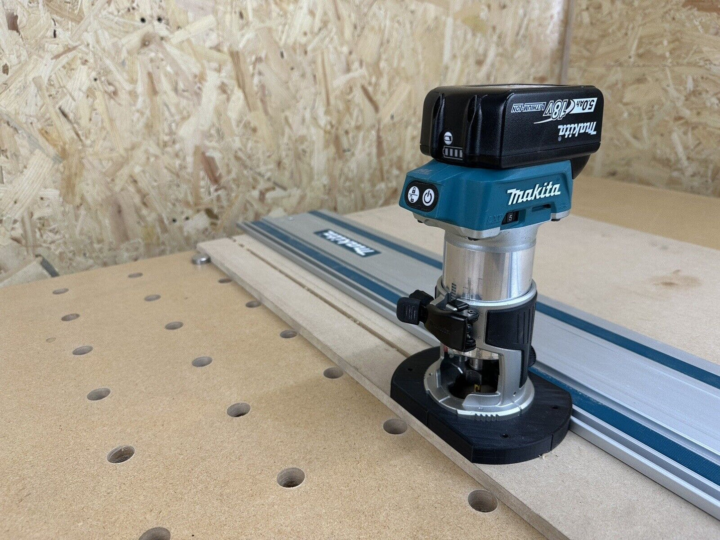 Makita Cordless Router Plunge Base Guide Rail Adaptor to Makita Guide Rail