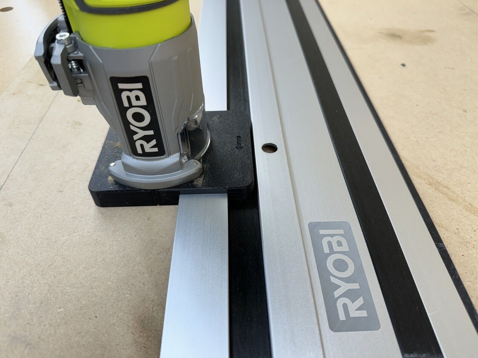 Ryobi R18TR-0 ONE+ Trim Router Guide Rail Adaptor for RYOBI Guide Rail ...