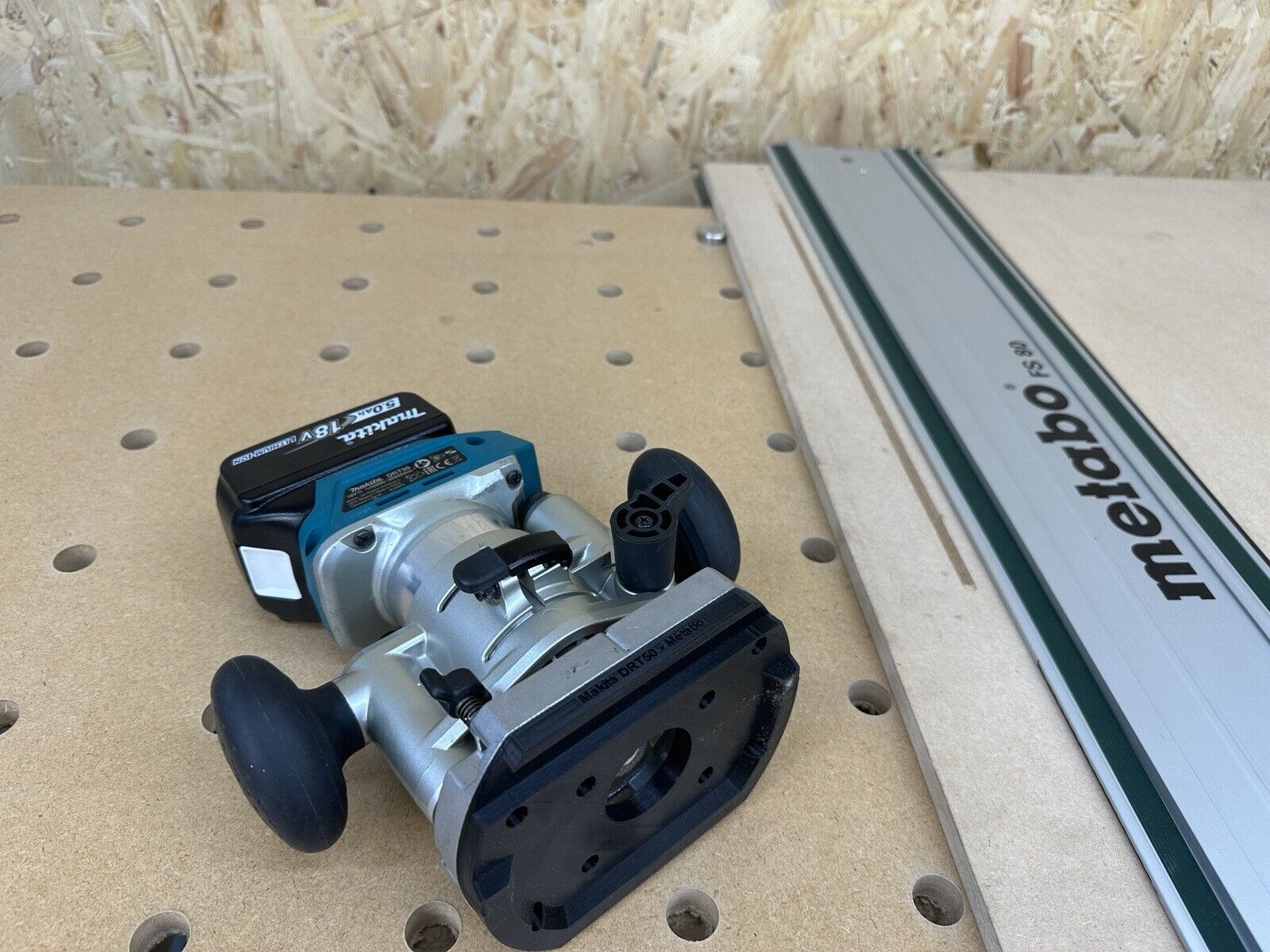 Makita router best sale guide rail