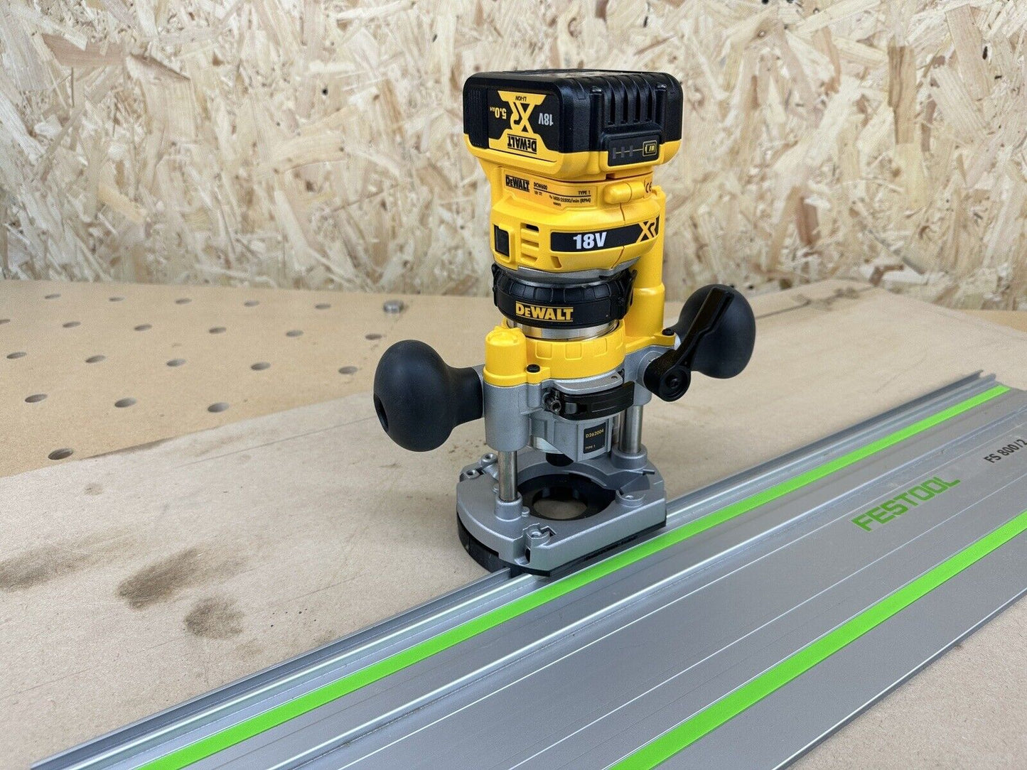 Dewalt Cordless Router Plunge Base Guide Rail Adapter to Festool Guide Rail