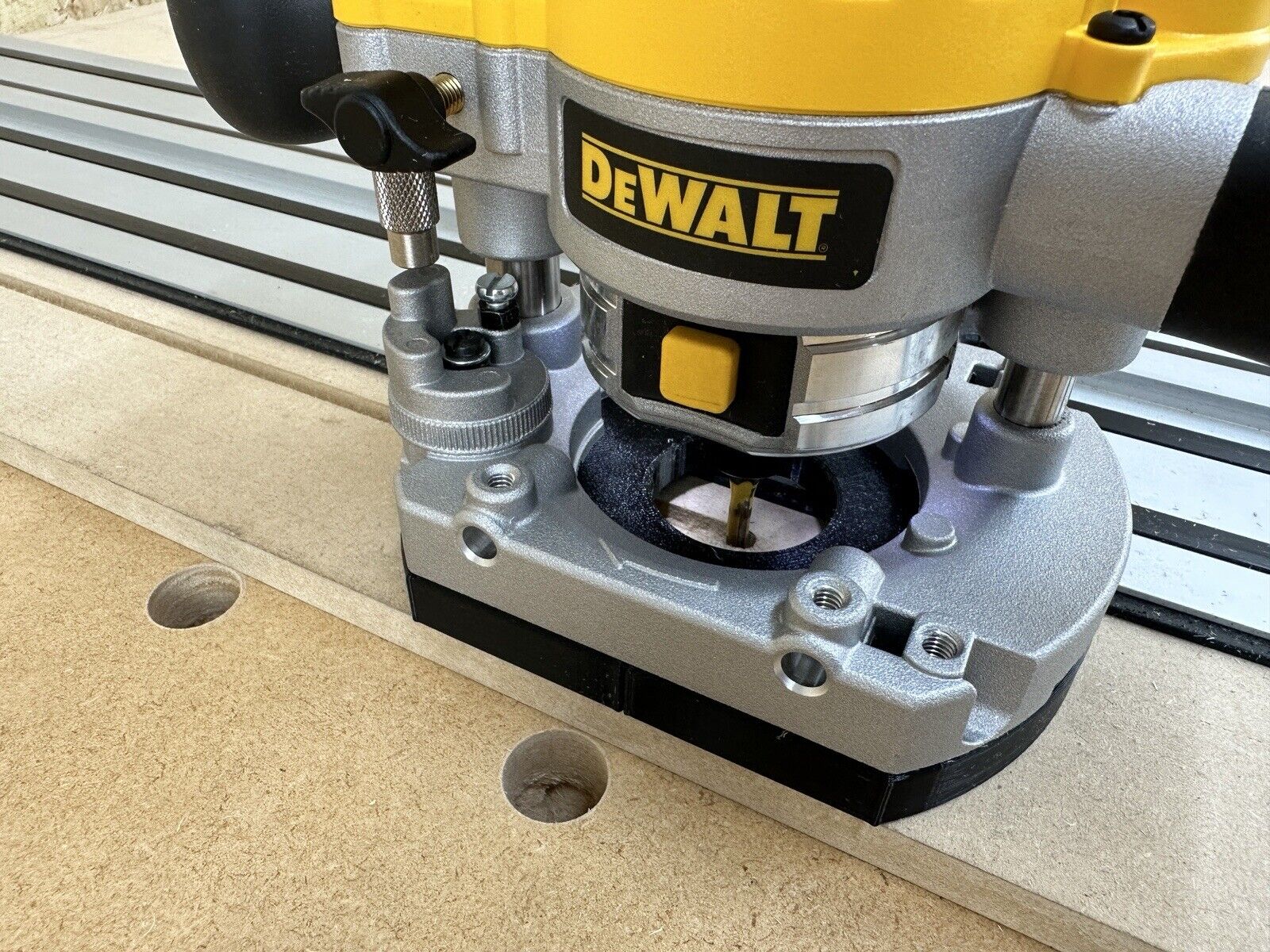 Dewalt Cordless Router Plunge Base Guide Rail Adapter to Dewalt Guide ...