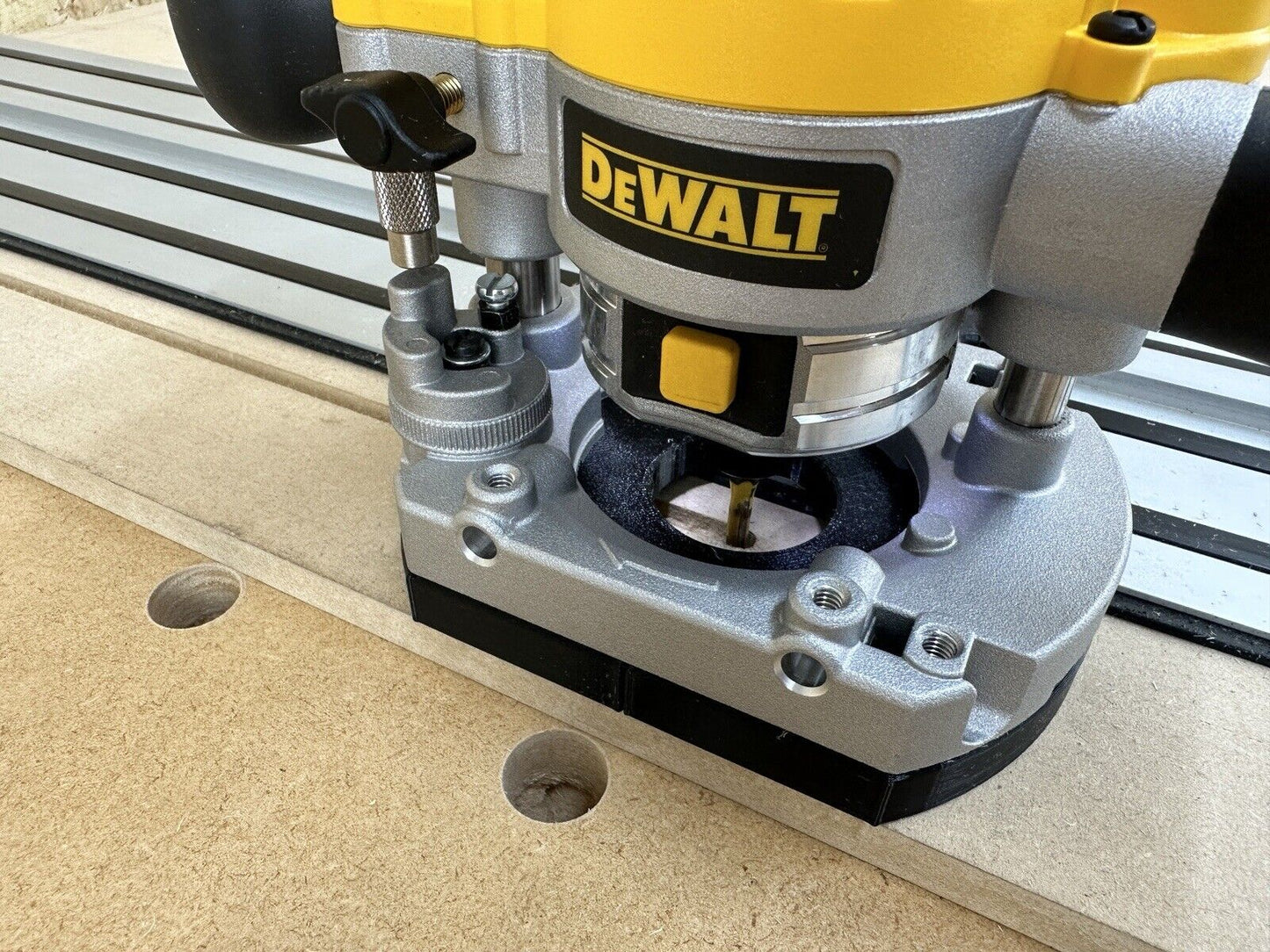 Dewalt Cordless Router Plunge Base Guide Rail Adapter to Dewalt Guide Rail