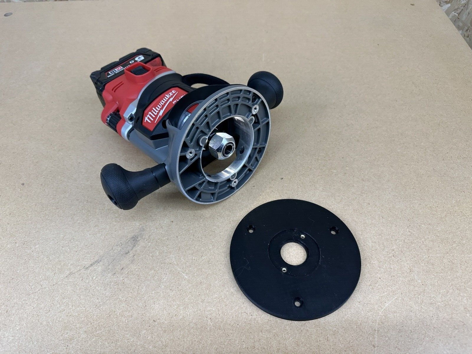 Milwaukee m18 router guide bush hotsell