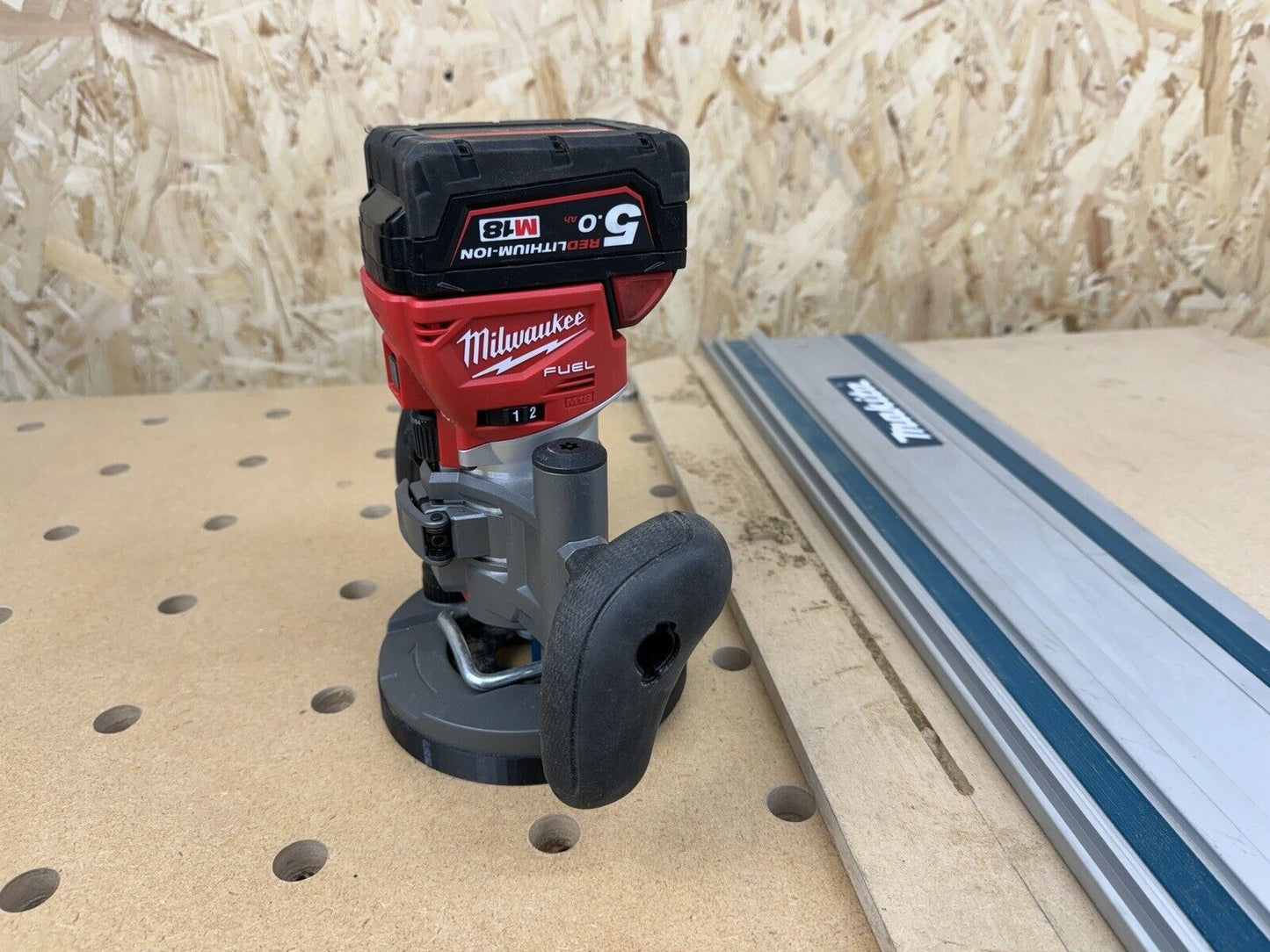 Milwaukee M18 1/4 Plunge Router Guide Rail Adaptor to Makita Guide Rail