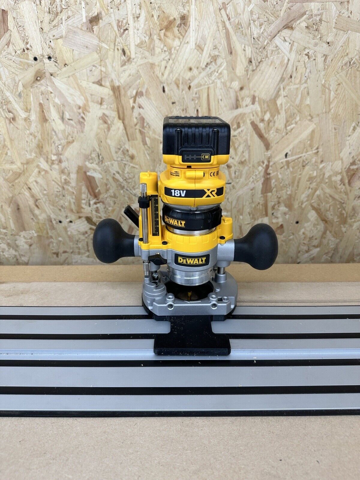 Dewalt Cordless Router Plunge Base Guide Rail Adapter to Dewalt Guide ...