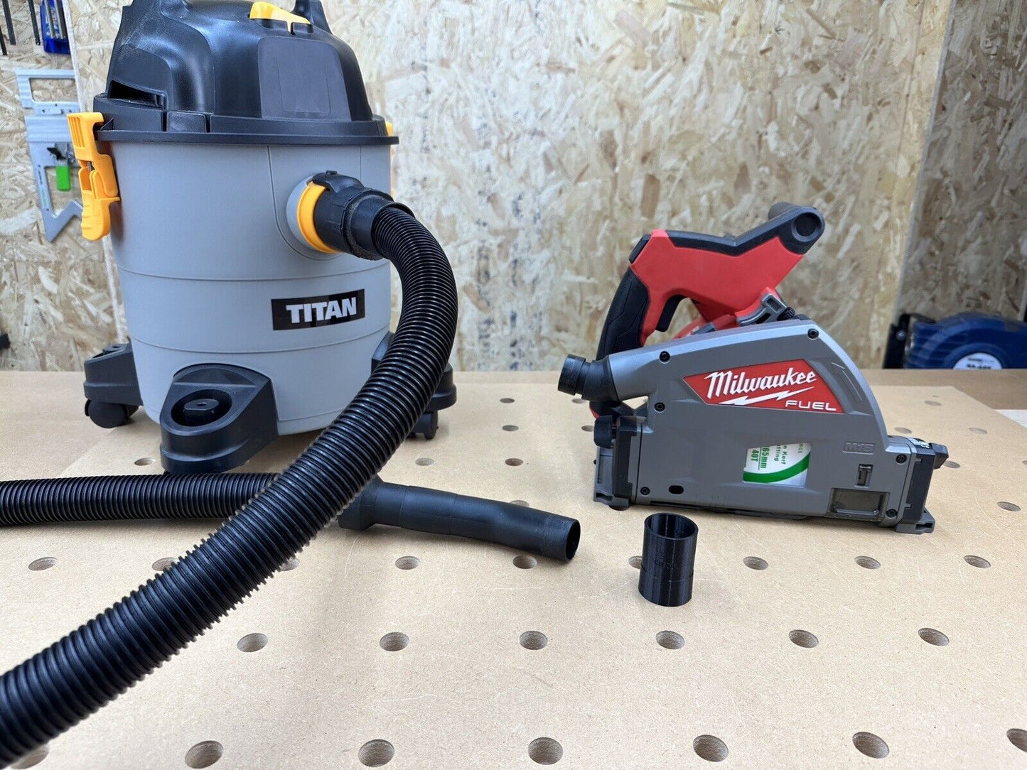 Milwaukee 18V Plunge saw Dust Hose Adaptor To titan TTB774VAC Wet & Dry Vacuum