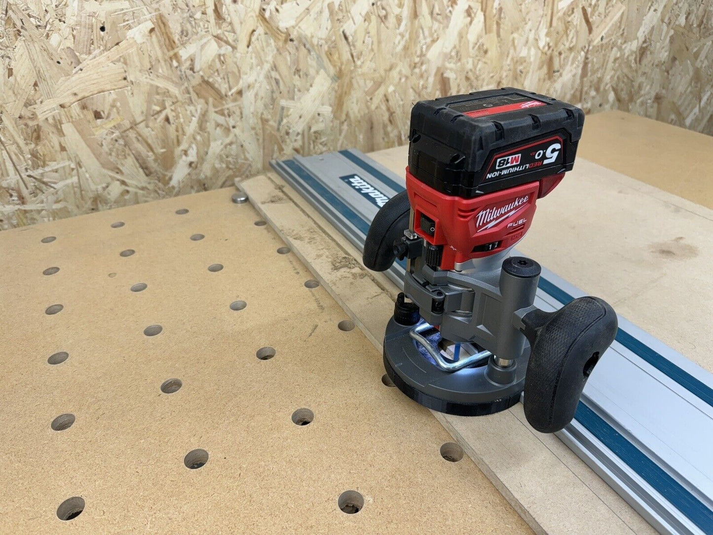 Milwaukee M18 1/4 Plunge Router Guide Rail Adaptor to Makita Guide Rail