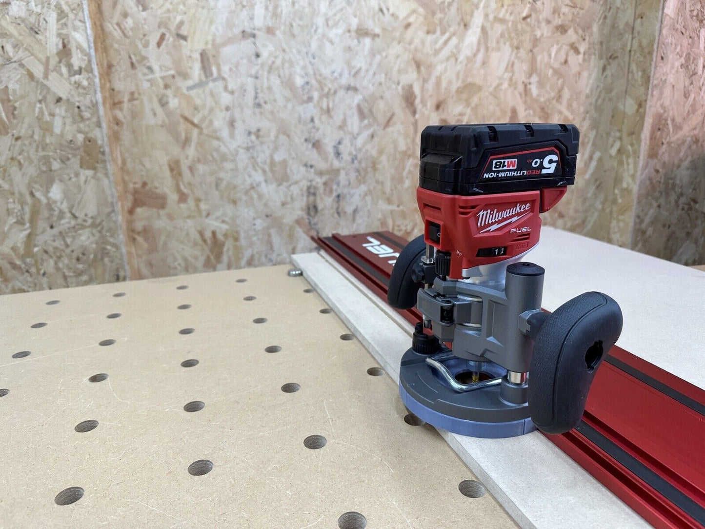 Milwaukee M18 Plunge RouterGuide Rail Adaptor to Milwaukee Guide Rail