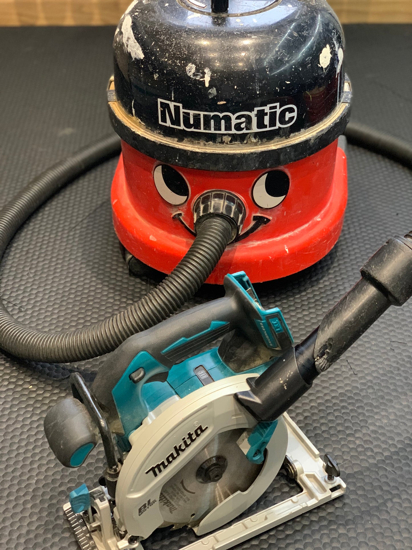 Numatic Hoover To Makita DHS680 Circular Saw