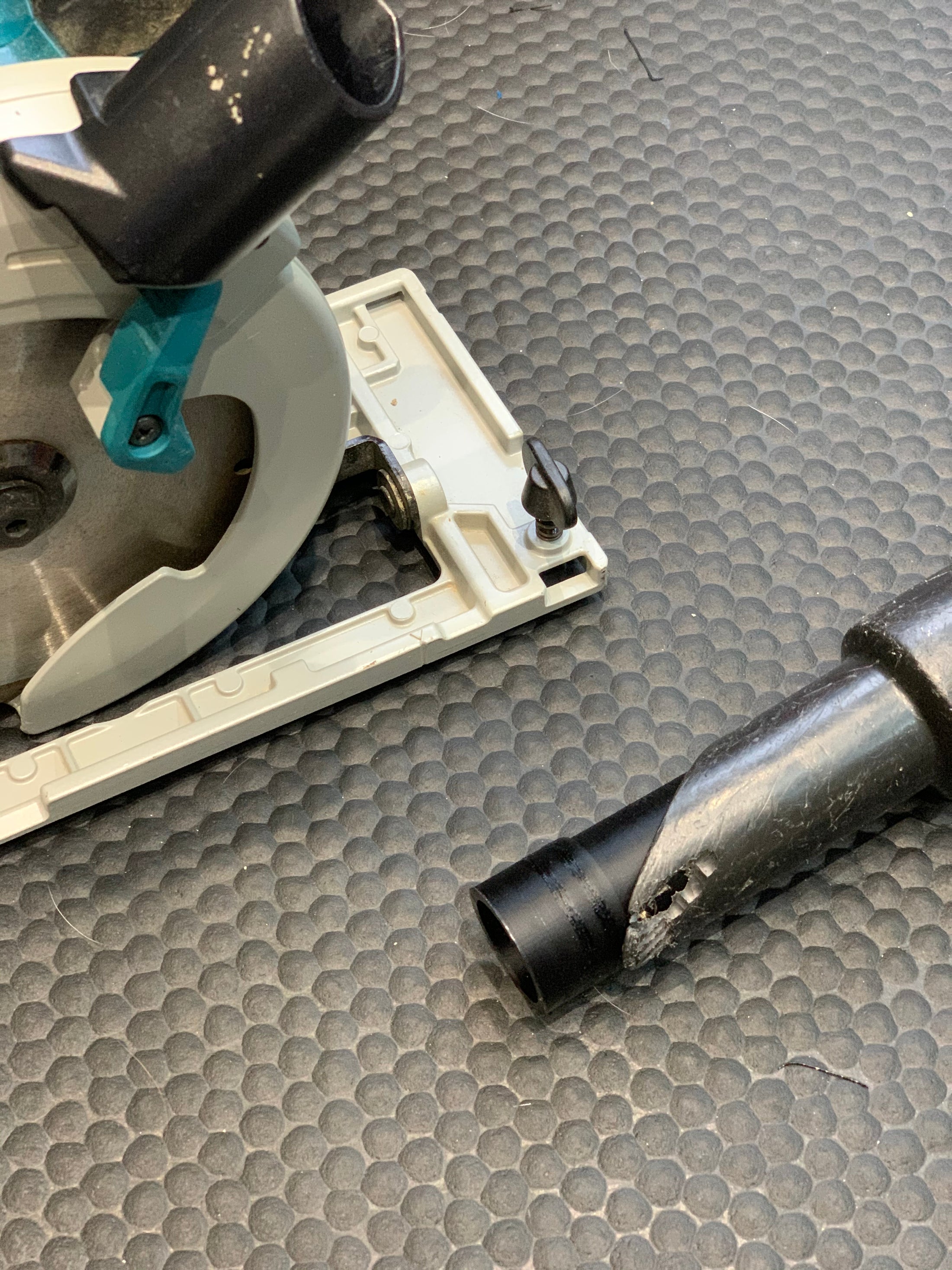 Numatic Hoover To Makita DHS680 Circular Saw Adaptool