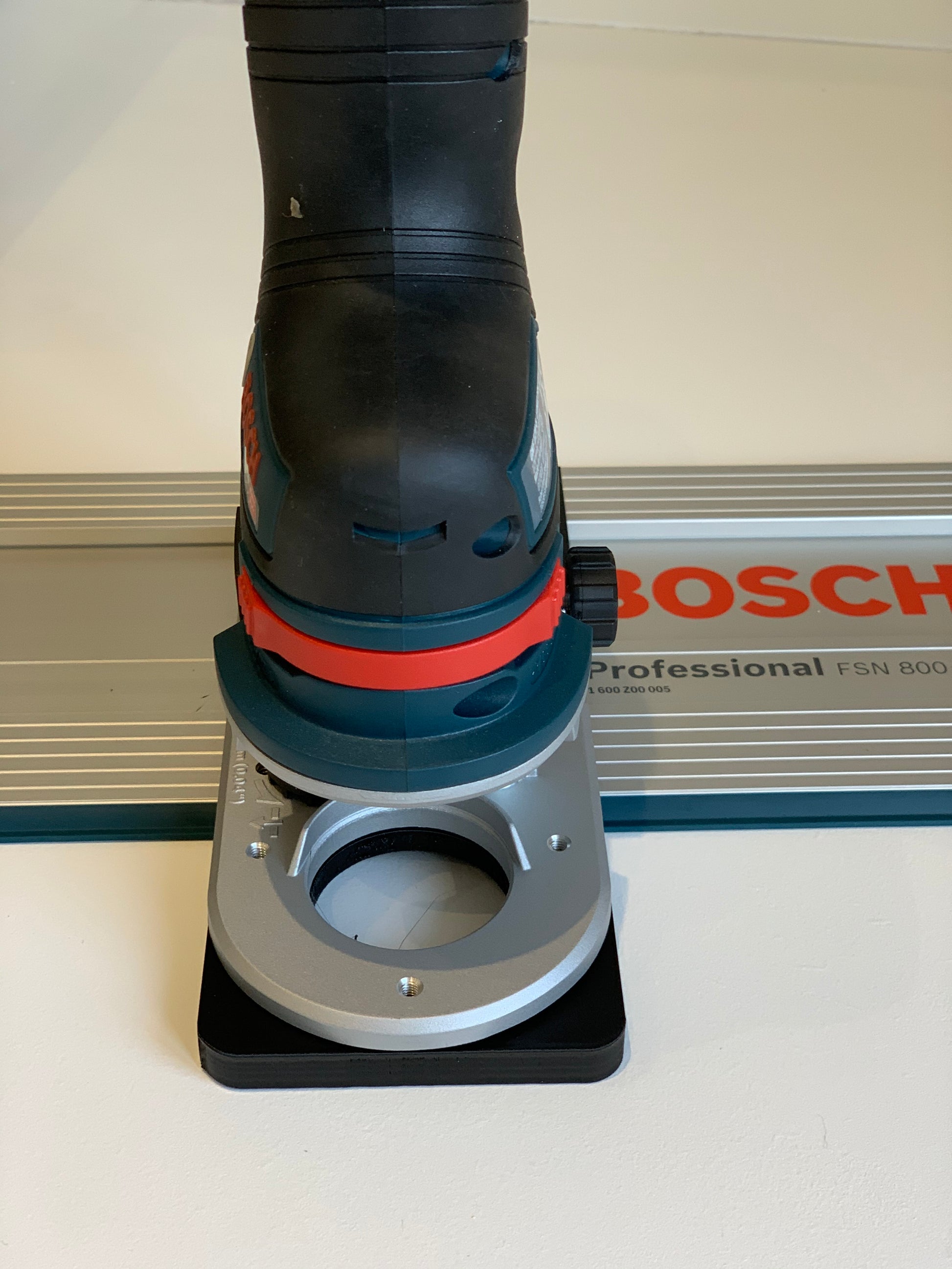 Bosch 12v Router Guide Rail Adaptor to Bosch Track Adaptool