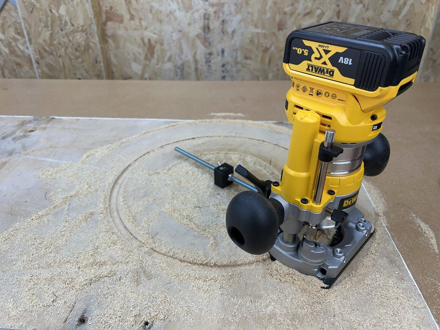 Circle Jig for Dewalt DCW600 DCW604 Cordless 20V Plunge Trim Router Base