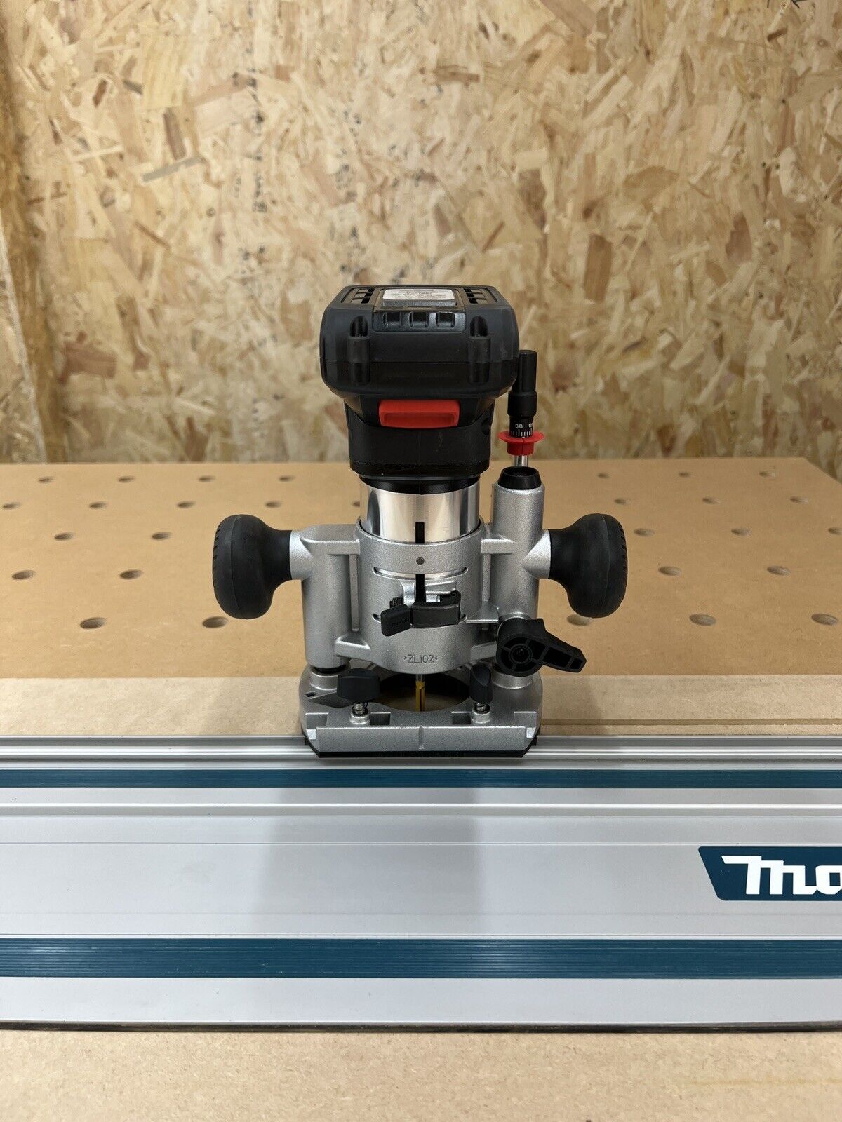 Trend T18S R14K1 18v Plunge Router Guide Rail Adaptor to Makita Plunge