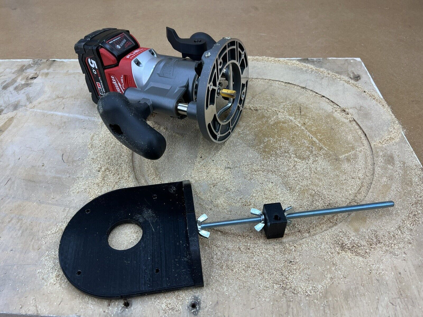 Circle Jig for Milwaukee Plunge Router Fully Adjustable