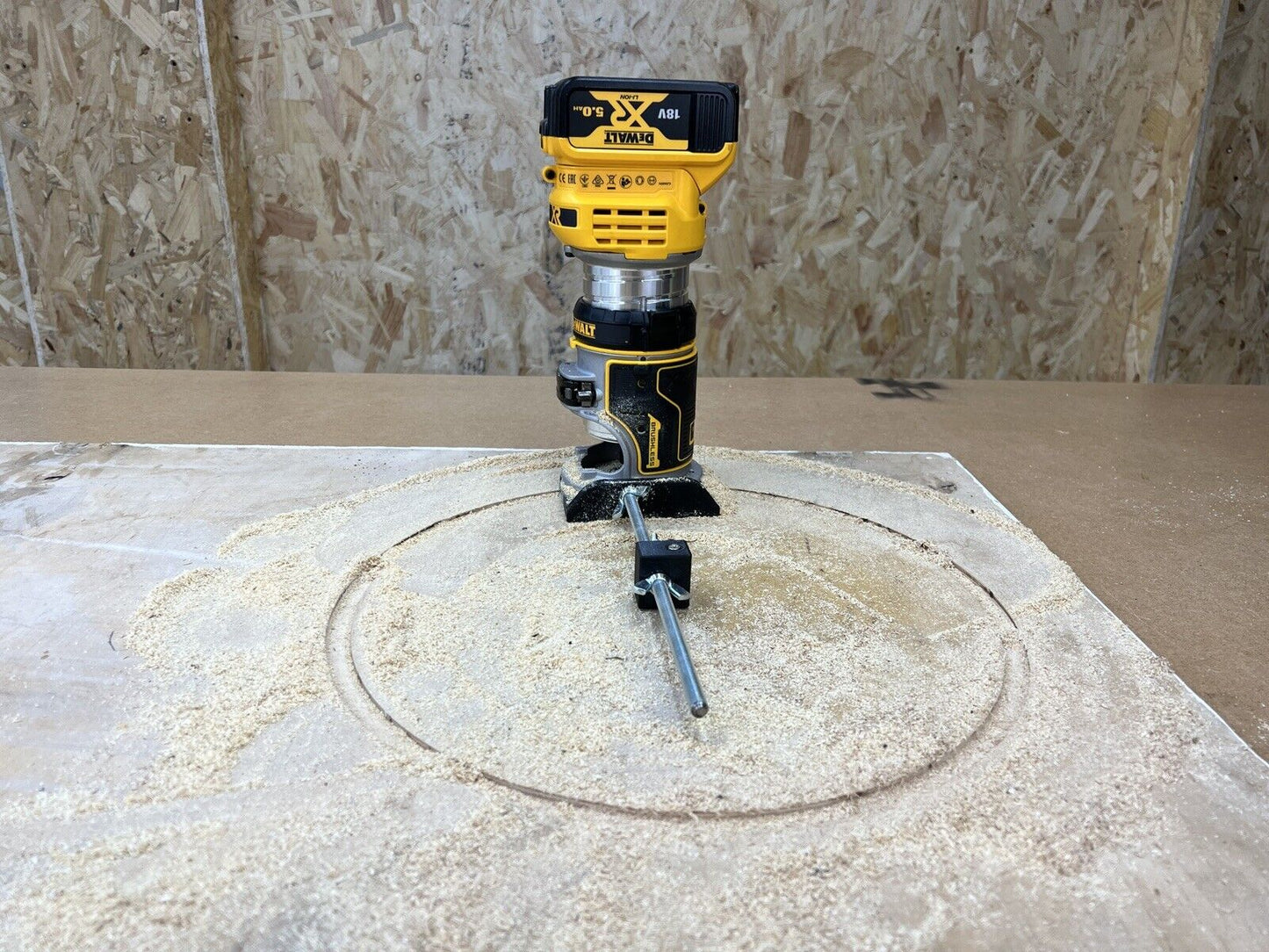 Circle Jig for Dewalt DCW604NTXJ DCW604NT Cordless 20V Trimmer Router Base