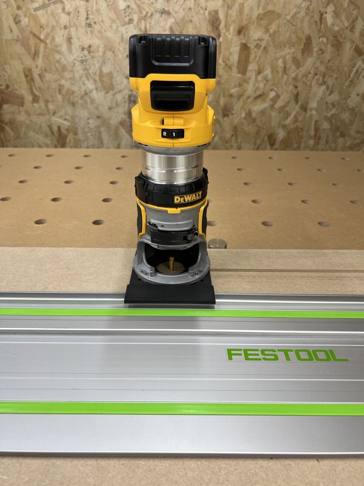 Dewalt DCW600 DWP611 Router Guide Adaptor to Festool Track