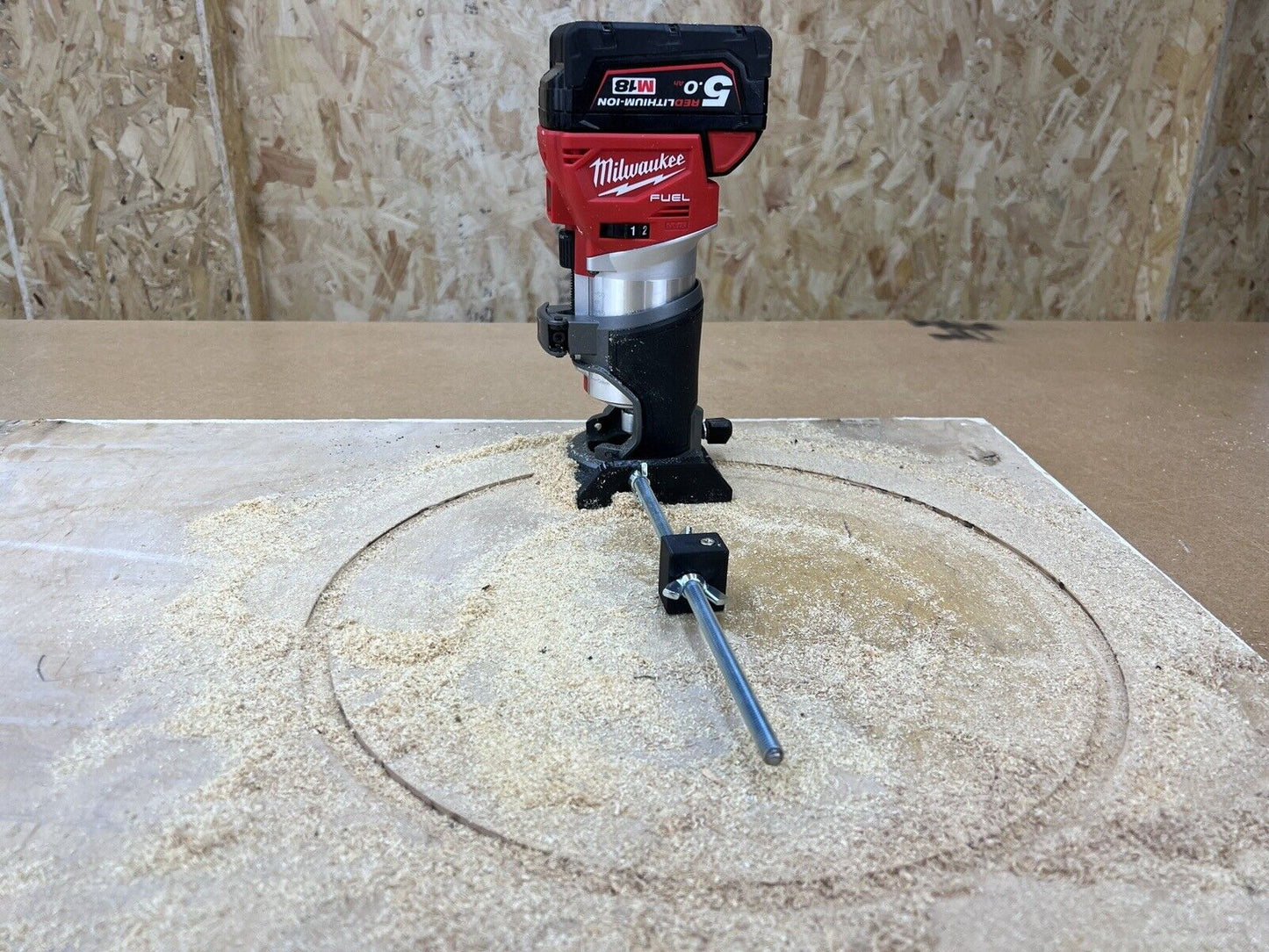 Circle Jig for Milwaukee Cordless Trimmer Router