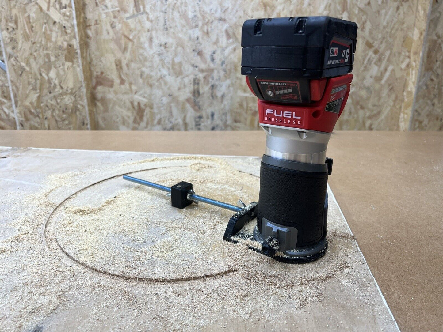 Circle Jig for Milwaukee Cordless Trimmer Router