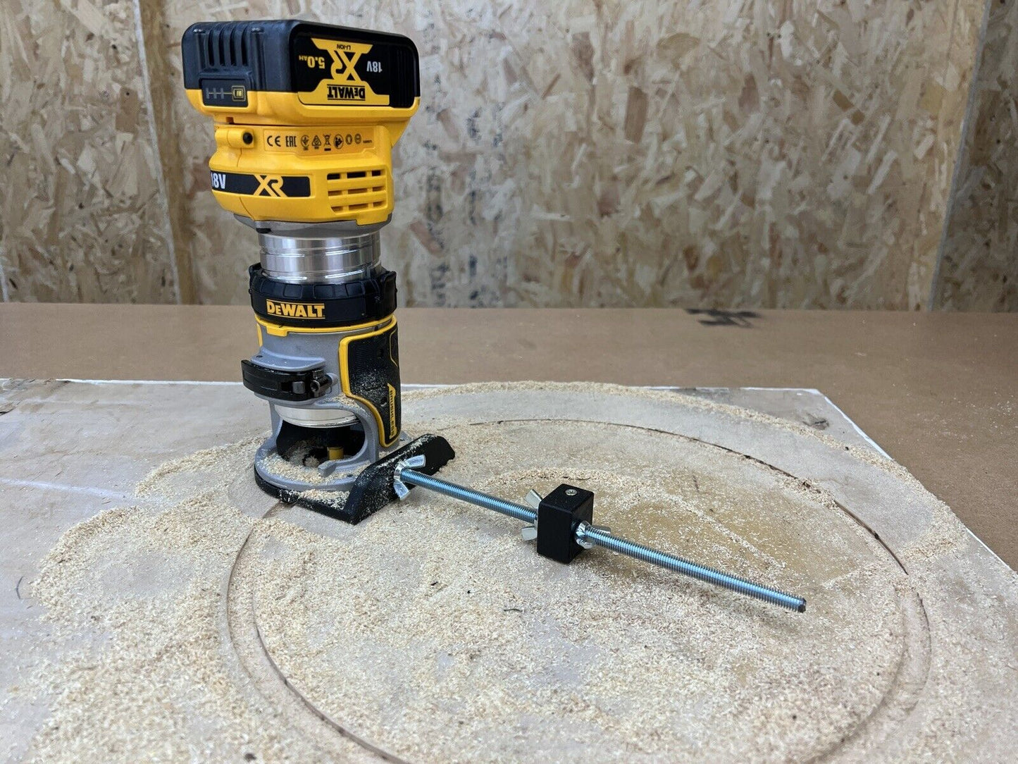 Circle Jig for Dewalt DCW604NTXJ DCW604NT Cordless 20V Trimmer Router Base